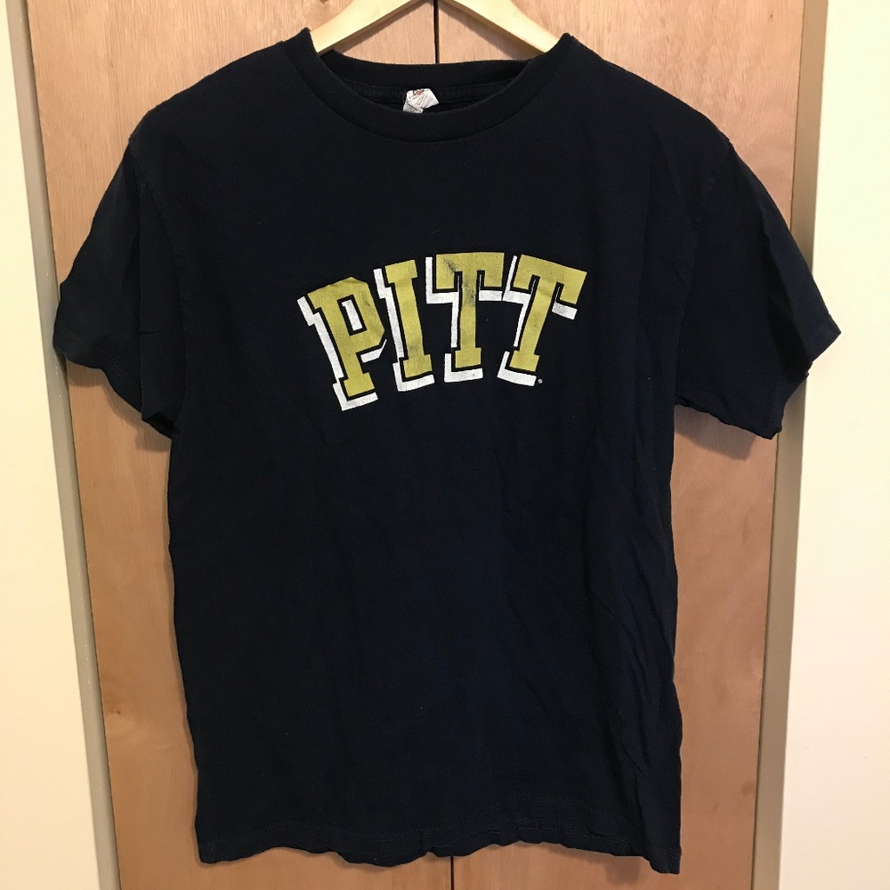 Pitt T-shirt